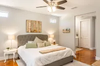 Oaks Ranch- Gorgeous Home near Guadalupe River State Park Hotels in Spring Branch