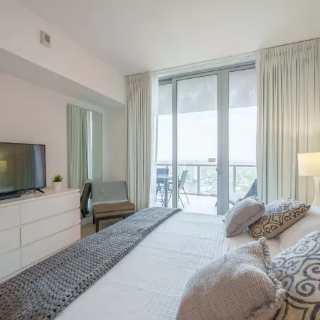 Beachwalk Condo Amazing 31 Floor 2 Bedroom 2 Bath Отели в г. Халландейл Бич