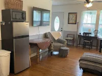 Walk to Waterfront Dining, Shops, Wine Bar. 2 Miles from I-95. No Pet Fee! Hotels in Darien