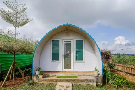 Rainbow Glamping Отели рядом с достопримечательностью «Бали»