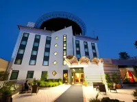 Castagna Palace Hotel & Restaurant Hotel dekat Campo da Calcio via Ghisa