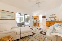 Pool - 3 bedrooms - 2 baths - Pet Friendly - 3 Miles to Beach