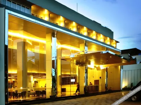 Quest Hotel Simpang Lima - Semarang by Aston