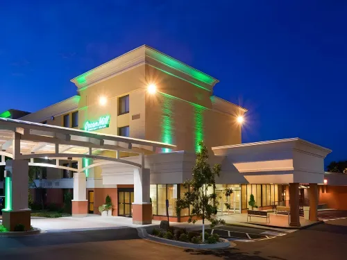 Holiday Inn BLMGTN ARPT SOUTH - MALL AREA by IHG