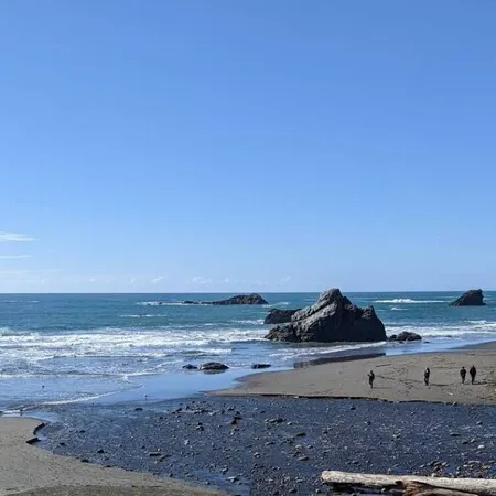 Sparkling Clean, Private & Quiet! Amazing Ocean Views [1]