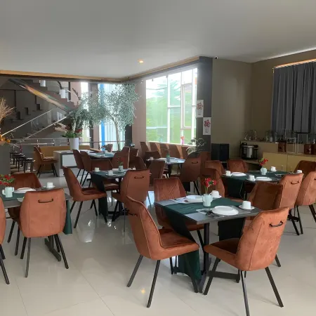 HOTEL KEMBANG JOYO