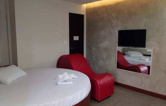 Papatantan Apartelle Daet Branch