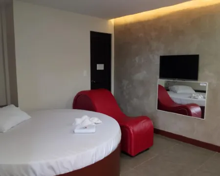 Papatantan Apartelle Daet Branch Hotels in Daet