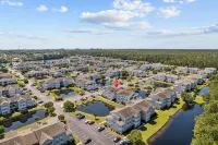 Family Size Beach Condo-Sleeps 10/ min to the Surfside Beach!