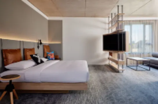 โมคซี่ โคโลญ มือลไฮม์