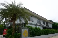Thai House Hotel & Resort Hat Yai Hotels in Khuan Lang