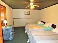 Condo #24 at Lynnhurst Resort - Jet Ski Rentals On Site!