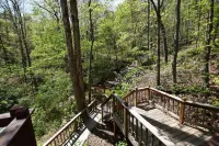 Falling Waters - 150' Waterfall right behind the house!