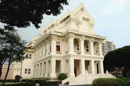 De Lux Bangkok Hotel