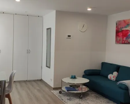 Small, lovingly furnished vacation apartment with terrace Hoteles en Taunusstein