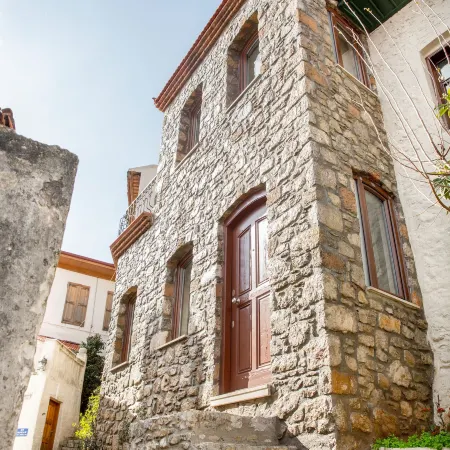 Two Stone Homes Metis
