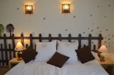 Couette Et Cafe Crème Hotels in Le Coudray