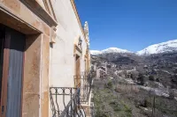 The Lodge Inn Hotel - Mountain view