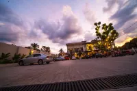 CML Beach Resort & Water Park - parking