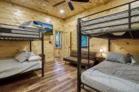 Bear Tracks Lodge 4 Bedroom Cabin by RedAwning