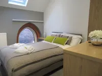 Emmanuel Church Apartments Отели в г. Вулстон