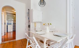 2Br at Chiado Historical Heart of Lisbon