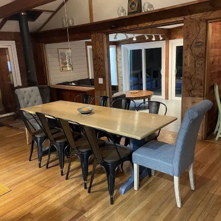 Brookside Hideaway, Brook Road Inn