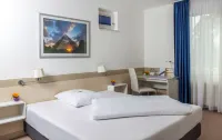 Hotel ZweiLinden Meckenheim Bonn Hôtels à : MayschoB