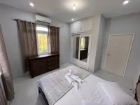 Gulfview Townhouse with Pool and Jacuzzi - parking