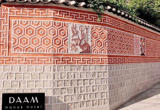 3. 한옥호텔 담..