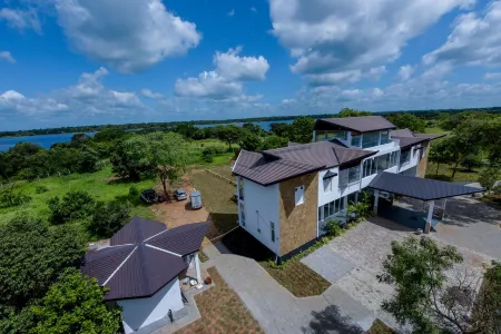 Subaseth Villa Отели рядом с достопримечательностью «Анурадхапура»