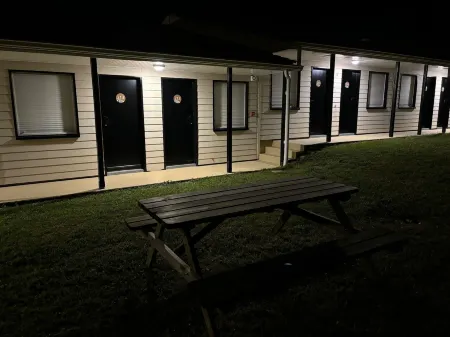 Halte Hotel - 1 étoile Отели в г. Пурсе-Гарно