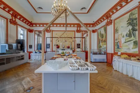 Hôtel Miléade l'Orangeraie - Menton Отели рядом с достопримечательностью «Валь Раме-Ментона Ботанический сад»