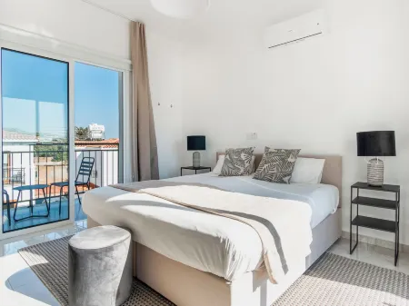 Sanders White Mountains - Charming Villa with Pool