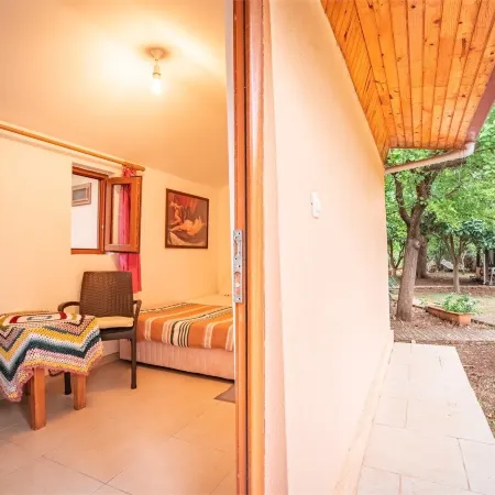 7 Garden Bungalow / Camping