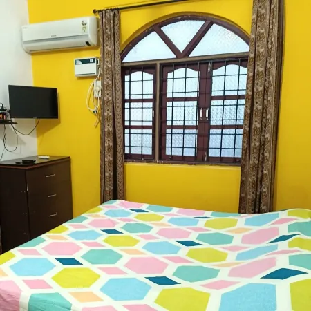 Villa AlexMarie guest house