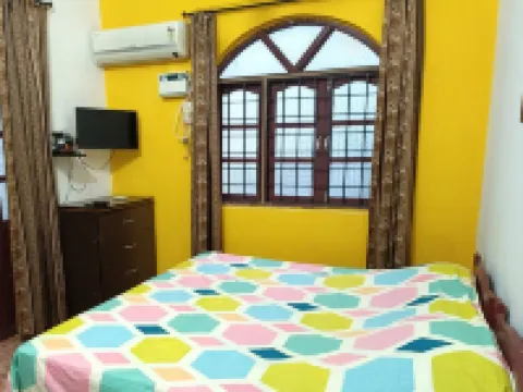 Villa AlexMarie guest house