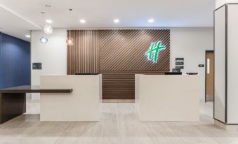 Holiday Inn & Suites Cedar Falls-Waterloo Event Ctr