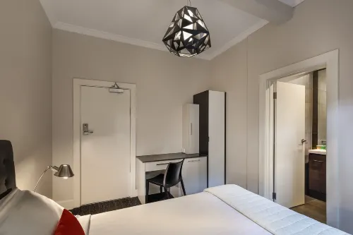 Como Court Budget Accommodation Hotels in St Kilda