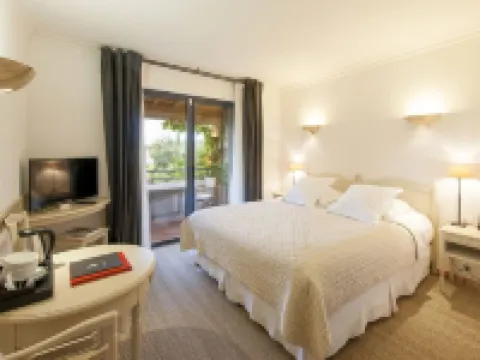 Du Côté des Olivades Hotels in Paradou