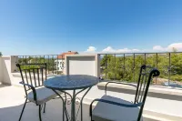 Villa Makarac - Heated Pool, Beach 140m & Kids Playground I Brač - Wifi