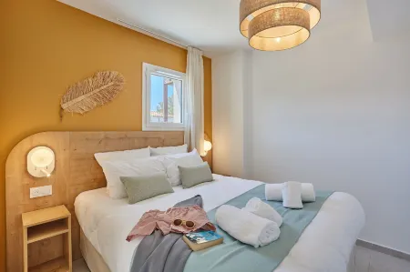 Résidence Odalys Riviera Отели в г. Йер