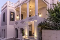 Camara Suites