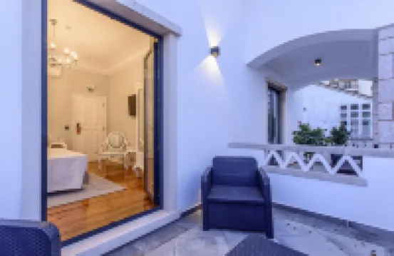 วิลล่ามารีญ่าซินญ่าชาร์มมิ่งโฮเทล โรงแรมในปอร์ติเมา