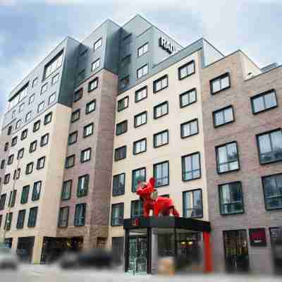 Radisson Red London Greenwich the O2 Hotel Exterior