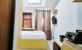 Comfy and Minimalist Studio at Vida View Apartment