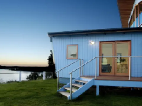 Wheelhouse Apartments Hotels in Strahan