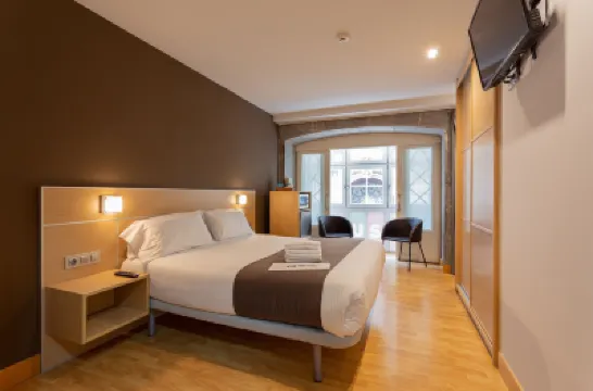 Casual Arriaga Hoteles cerca de Catedral de Santiago de Bilbao