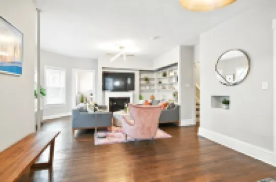 Elegant 7Br 2.5Bath Victorian Gem Sleeps 16+