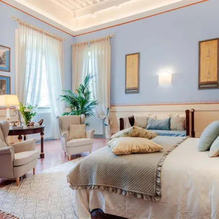 Villa Hugo in Lucca with 5 Bedrooms and 6 Bathrooms
